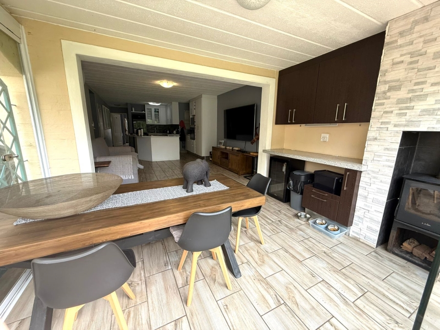 3 Bedroom Property for Sale in Caribbean Beach Club North West